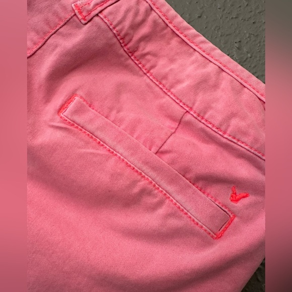 Women's American Eagle Bright Pink Midi Stretch Shorts - Size 2 - Picture 13 of 14